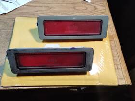 5969596 General Motors 1986 Oldsmobile Cutlass Rear Marker Light Lens With Bezels Set. Parts 5969596 General Motors 1986 Oldsmobile Cutlass Rear Marker Light Lens With Bezels Set. Parts