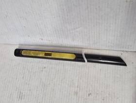 16504796 Gm Pontiac Fiero Front Rh Marker Bezel Smooth/round Belt Trim Oem Used #16504796 16504796 Gm Pontiac Fiero Front Rh Marker Bezel Smooth/round Belt Trim Oem Used #16504796
