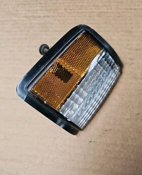16505264 Gm 1986-88 Monte Carlo Luxury Sport Ls Front Marker Lens Lights Rh Passenger Side