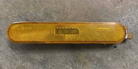 16522465 Gm 96-99 1996 Oldsmobile Eighty Eight 88 Right Or Left Side Marker Light