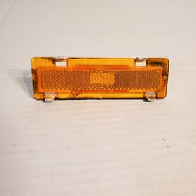 2gm-2f2 Gm 1982-1992 Camaro Firebird Passenger Right Front Fender Side Marker Light Amber