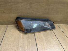 Gm2521184 Gm 2002-2005 Chevy Avalanche Park/signal Corner Light Rh Gm2521184 Gm 2002-2005 Chevy Avalanche Park/signal Corner Light Rh