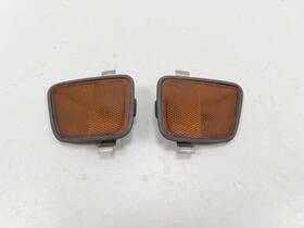 33851 Honda S10 A01 97-01 Cr-v Crv Front Side Marker Reflector Set Left/right Oem 33851 Honda S10 A01 97-01 Cr-v Crv Front Side Marker Reflector Set Left/right Oem