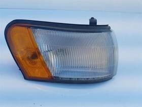 B6110f6600 Infiniti Passenger Corner/park Light Fender Mounted Fits 90-92 M30 Oem
