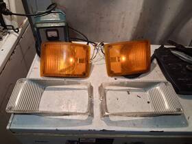 5564 International 90-02 L&r Dorman Front Side Marker Lights Truck Headlight Bezels