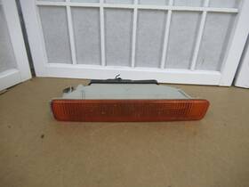 13382 Jaguar 95-97 Xj6 Xjr Front Bumper L Left Turn Signal Light Marker Lamp 13382 Jaguar 95-97 Xj6 Xjr Front Bumper L Left Turn Signal Light Marker Lamp