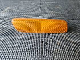 Clx-m0-usa-l104501-cl360a72 Karparts360 2001-2005 Lexus Is300 Front Bumper Passenger Side Marker Light Oem Amber