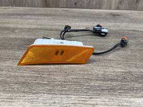 921a2-q5610 Kia 2024-2025 Seltos Rh Side Marker Lamp Assy Oem Part#