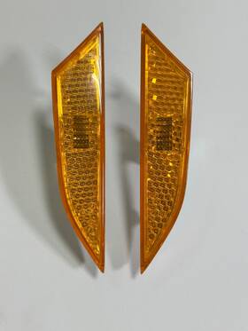 400945119b Lamborghini 2013 Gallardo Lp550-2 Lp560-4 Side Marker Left/right Each
