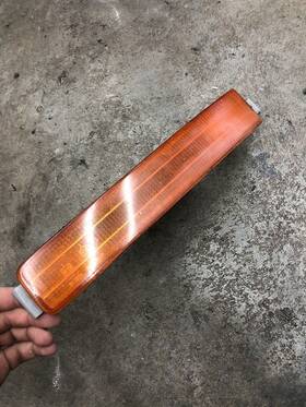 116-58349l Lexus 90-94 Ls400 6001 Left Driver Corner/park Light Park Lamp-turn Signal