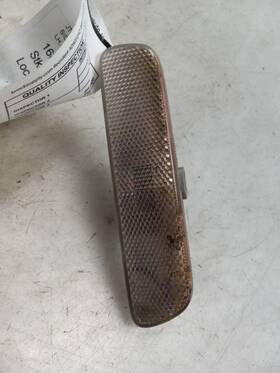 168.le1299 Lexus 1999 Rx300 Driver Side Rear Marker