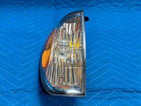 81610-60220 Lexus Lx470 Front Passengers Park/side Marker Clearance Lamp 1998-2002 Oem