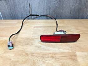 Lx30061-b Lexus 2001 02 03 04 05 Is300 Rear Side Marker Light Lh Oem Driver