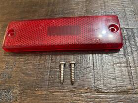 232-41766 Mazda Rx7 S2 S3 Fb 1981 - 1985 Rear Right Side Marker Lens Red