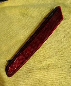 13a3750cp Mclaren 570s Lh Left Side Rear Reflector Red Lens Unused With Fasteners