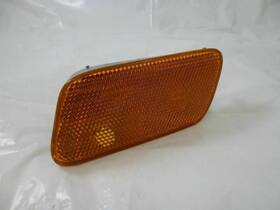 168.mb1r00 Mercedes-benz Rear Side Marker E320 E500 E430 00 01 02 2002 2001 2000