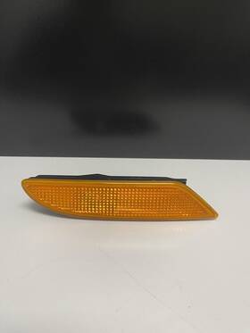 2218850214 Mercedes-benz 2007-2009 W221 S550 Front Right Side Marker Turn Signal Light Lamp Oem