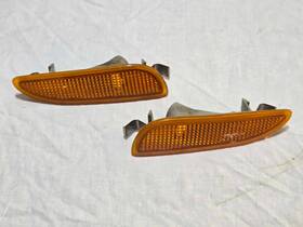 A2098200221 Mercedes-benz 03-09 W209 Clk Class Oem Right And Left Front Marker Light 2098200221