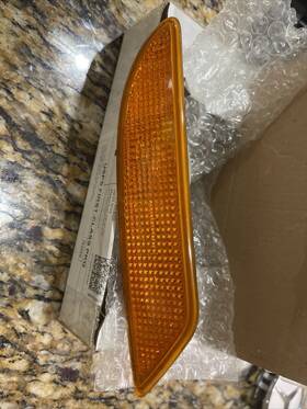 Mercedes-benz A221 820 10 21 2007-09 W221 S Class S500 S550 Oem Left Front Bumper Marker Light Used Mercedes-benz A221 820 10 21 2007-09 W221 S Class S500 S550 Oem Left Front Bumper Marker Light Used