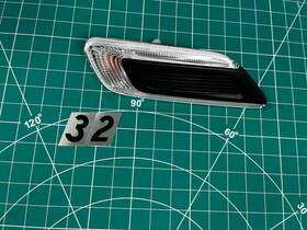 63.13-7358466-14 Mini 2015-2019 Cooper Clubman F54 Front Right Side Turn Signal Oem 7358466