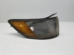 116-58140r Mitsubishi Passenger Corner/park Light Park Lamp-turn Signal Fits 89-92 Colt 4821