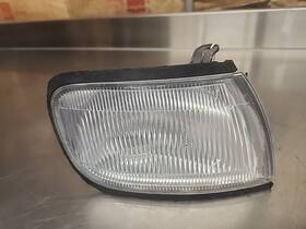 120-63380 Nissan 95 Altima Side Corner Parking Light Right Front
