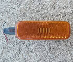 937-689 Nissan 93 - 97 Altima Original Left / Drivers Side Front Marker Light