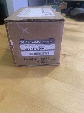 999f8-w8001 Nissan 999f8w8001 Oem Titan Puddle Lights Ext Mirror Logo Lamp Kit