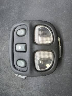 10417033 Oem 99 Pontiac Grand Prix Overhead Dome Light Used