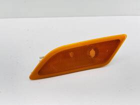 A2049067401 Oem A204906740 2012-2014 Mercedes W204 C Class Left Right Marker Light A2049067401 Oem A204906740 2012-2014 Mercedes W204 C Class Left Right Marker Light