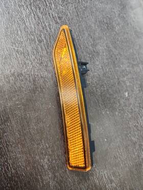 Ej7b-15a424-a Oem Lincoln Part 2020-2022 Aviator Left Driver Side Led Marker Light