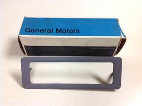 20015349 Oldsmobile 1978-1981 Cutlass Side Marker Trim Bezel Gm