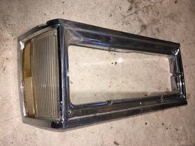 22506635 Oldsmobile Headlight Door Side Marker Left 1981-87 Cutlass Supreme Rwd 4