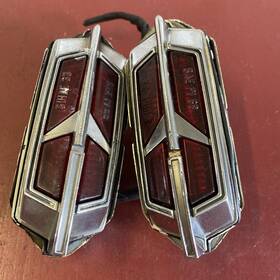 403903 Oldsmoble Gm 1968 1969 Oldsmobile Cutlass 442 Side Marker Light Pair