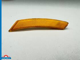 15207546 Pontiac Saturn Sky Solstice Front Bumper Side Marker Light Reflector Right 06-09
