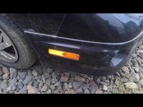 22689993 Pontiac Used Side Marker Light Assembly Fits 2002 Sunfire Bumper Mo