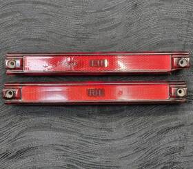 4gm2p Pontiac Vtg Fiero 1984-1987 Rear Side Marker Lights Left Right Oem Plastic
