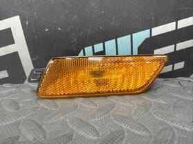 Porsche 08-348-1409r-b Macan Deco Front Bumper Turn Signal Indicator Marker Light Right 2015-18