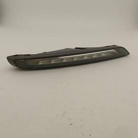 116-60734l Porsche Light For Macan Oem Assy Left Turn Bmpr Scratches