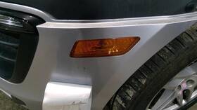 Porsche 628221 Used Side Marker Light Assembly Fits 2017 Macan Bumper Moun