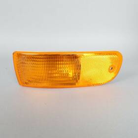99363107100-1943 Porsche 1995-1998 911 993 Front Turn Signal Light Left Driver 99363107100-1943 Porsche 1995-1998 911 993 Front Turn Signal Light Left Driver