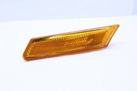 99763103702-23099 Porsche 2005-2012 911 997 Side Marker Light Left 99763103702-23099 Porsche 2005-2012 911 997 Side Marker Light Left