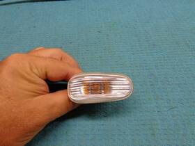 12777318 Saab 9-5 06 07 08 09 Fender Side Repeater Marker Signal Light