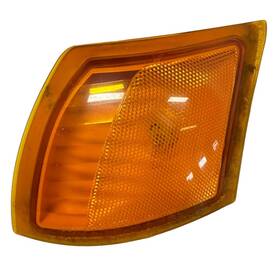 22695777 Saturn 2003 Vue Oem Left Driver Side Marker Light 02 03 04 05