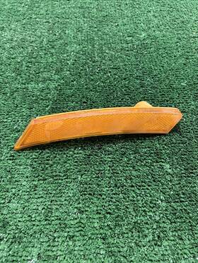 D0tap2062mgmsk01t0 Saturn Sky Pontiac Solstice Front Bumper Side Marker Light Reflector Right 06-09