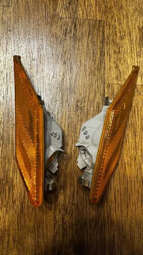 Sc2555100 Subaru Sc2554100/sc2555100 Scion Fr-s/subaru Brz/toyota Gt86 Reflective Side Markers Amber Oem
