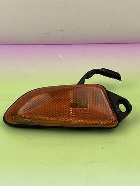 230-59205 Suzuki 2010 - 2013 Kizashi Front Right Passenger Parking Marker Light Lamp Oem