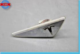 980874 Tesla 12-15 Model S Front Right Fender Side Marker Light Repeater Lamp Oem