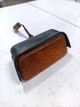 14-69r Toyota 78-81 Celica Front Bumper Blinker Turn Signal Marker Light Lamp Right Oem 14-69r Toyota 78-81 Celica Front Bumper Blinker Turn Signal Marker Light Lamp Right Oem