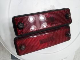 03-01-l Toyota 17-7r 83 Ap2-86 87-92 Camry Left Right Rear Red Side Marker Lights 03-01-l Toyota 17-7r 83 Ap2-86 87-92 Camry Left Right Rear Red Side Marker Lights
